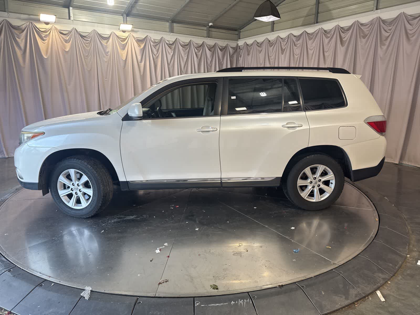 2012 Toyota Highlander SE FWD photo 6