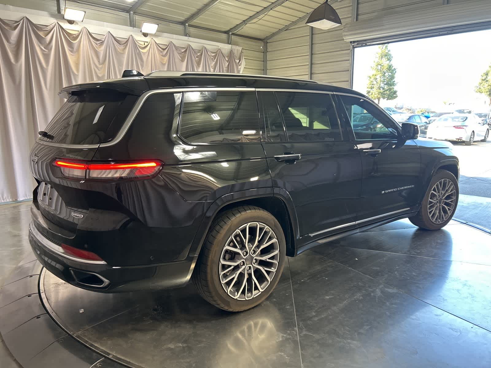 Thumbnail: 2021 Jeep Grand Cherokee L - 9