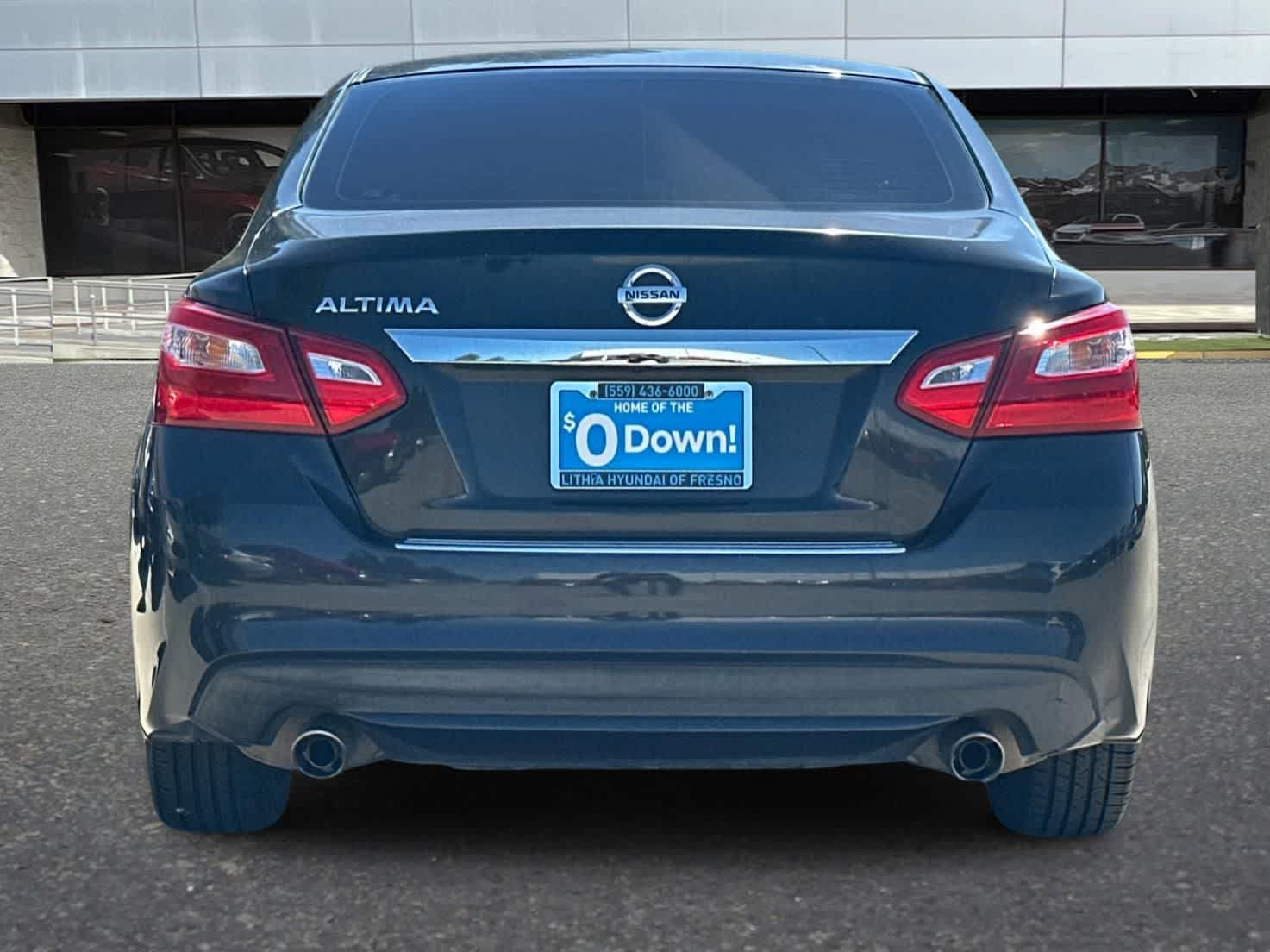 Thumbnail: 2016 Nissan Altima - 8