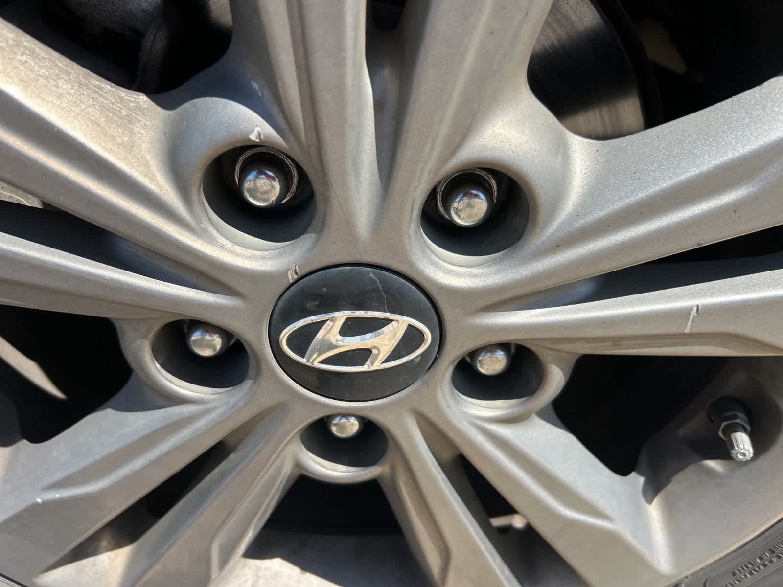 Thumbnail: 2018 Hyundai Elantra - 10