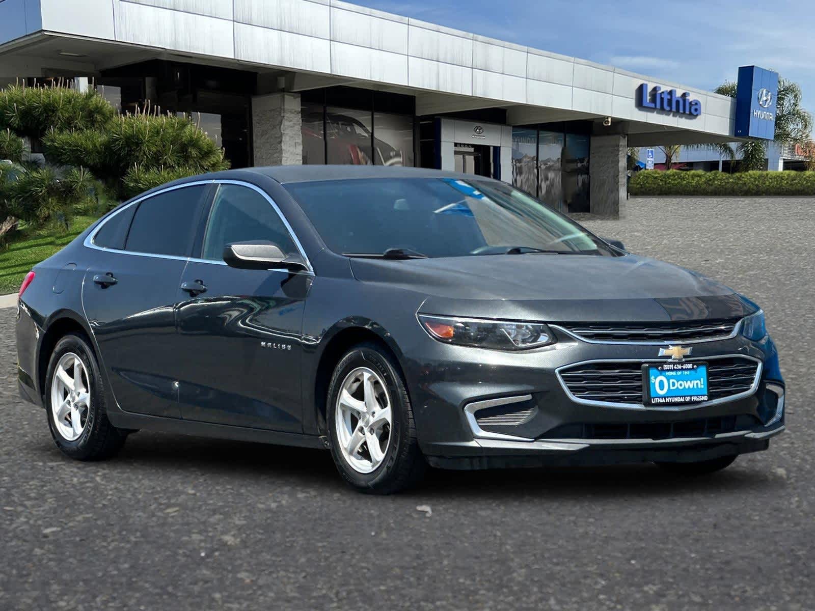 Thumbnail: 2017 Chevrolet Malibu - 9