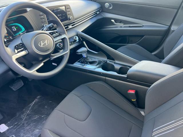 Thumbnail: 2025 Hyundai Elantra - 12