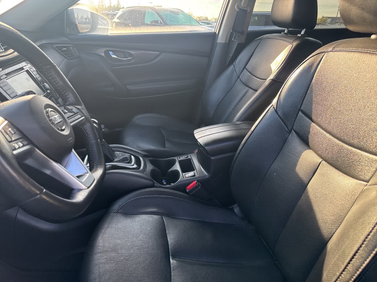 Thumbnail: 2019 Nissan Rogue - 19