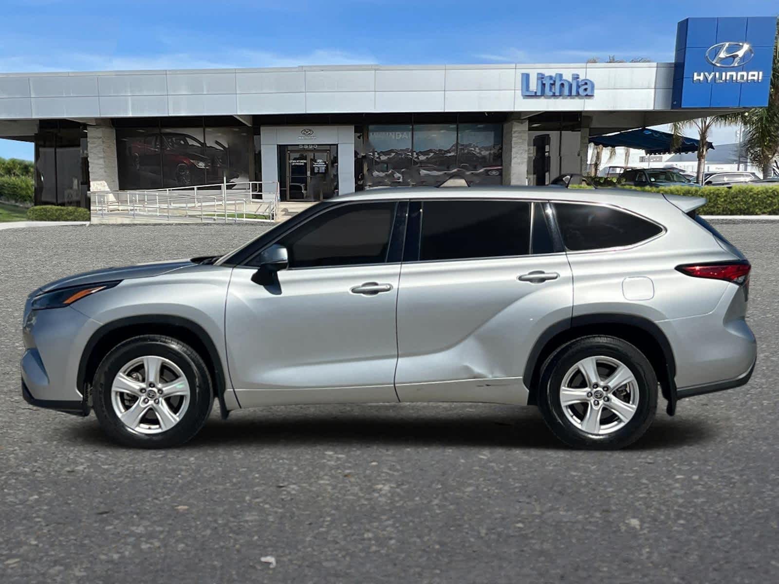 Thumbnail: 2022 Toyota Highlander - 5
