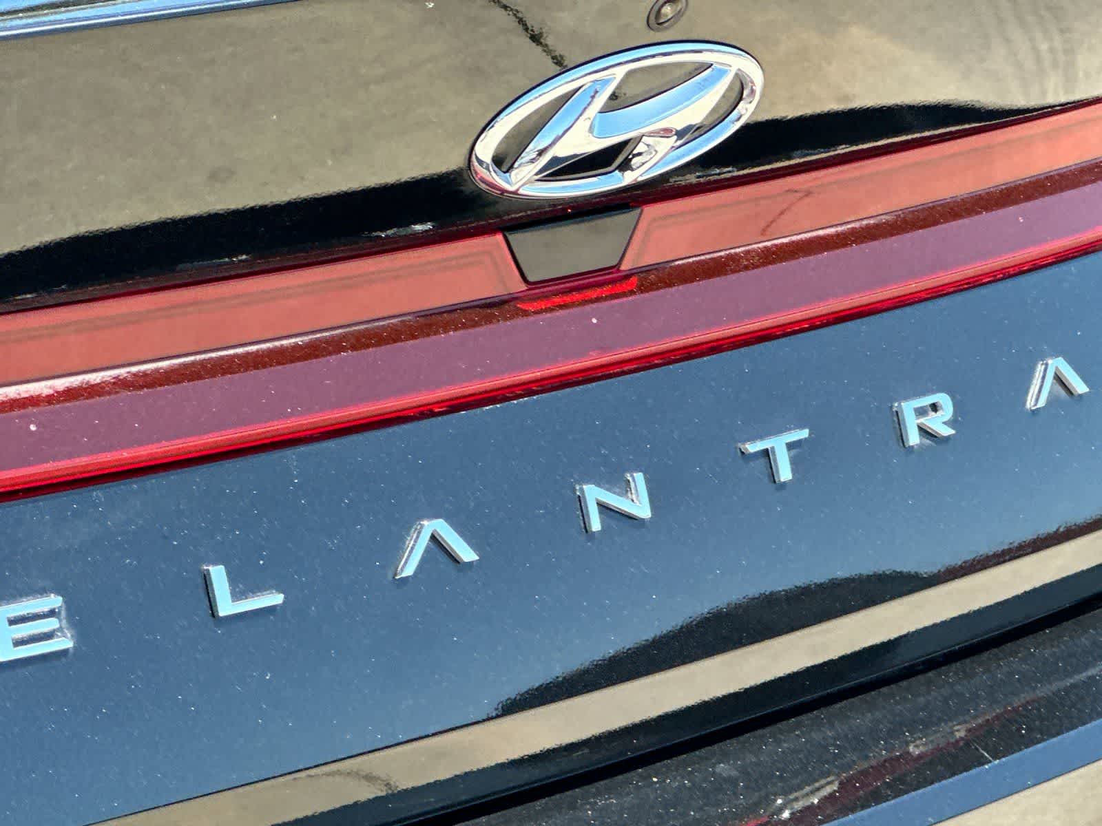 Thumbnail: 2023 Hyundai Elantra - 25