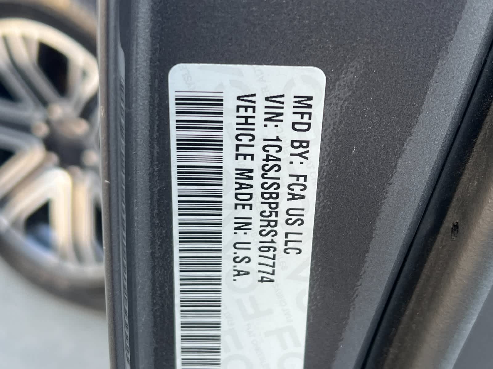 Thumbnail: 2024 Jeep Wagoneer - 32