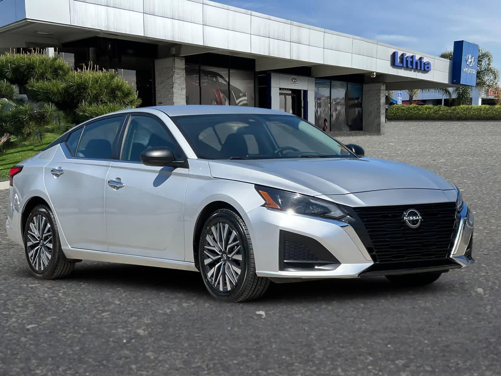 Thumbnail: 2024 Nissan Altima - 9
