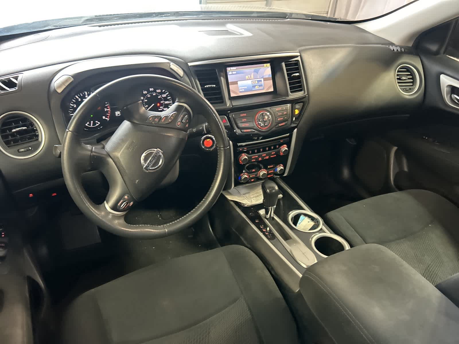 Thumbnail: 2015 Nissan Pathfinder - 23
