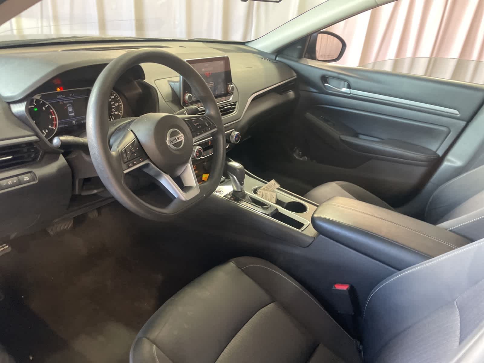 Thumbnail: 2022 Nissan Altima - 21