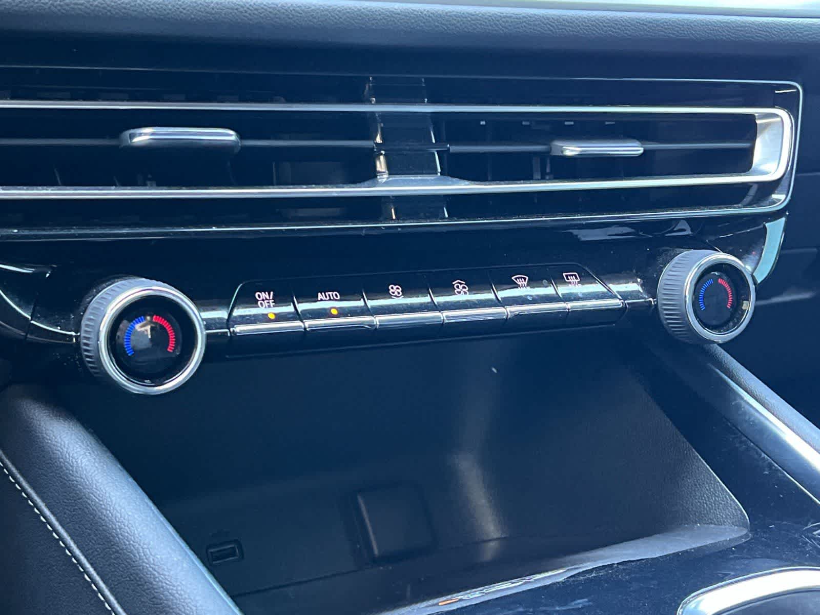 Thumbnail: 2024 Chevrolet Traverse - 23