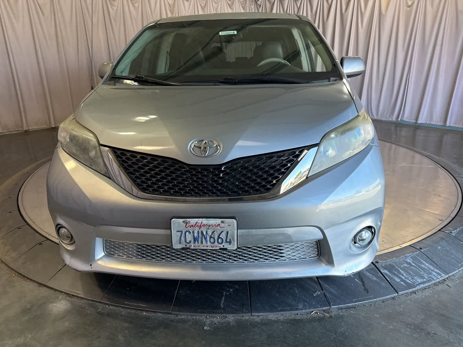 Thumbnail: 2014 Toyota Sienna - 2