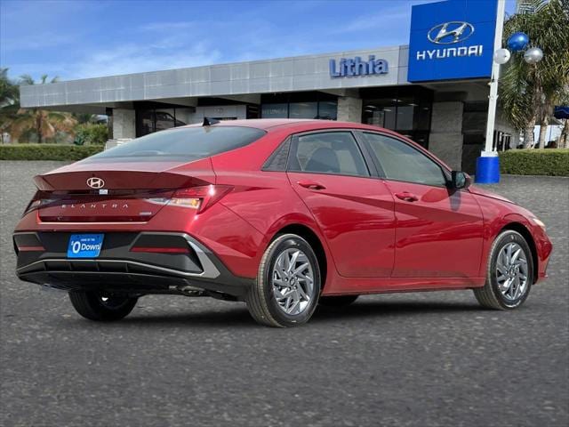 2025 Hyundai Elantra Blue 2