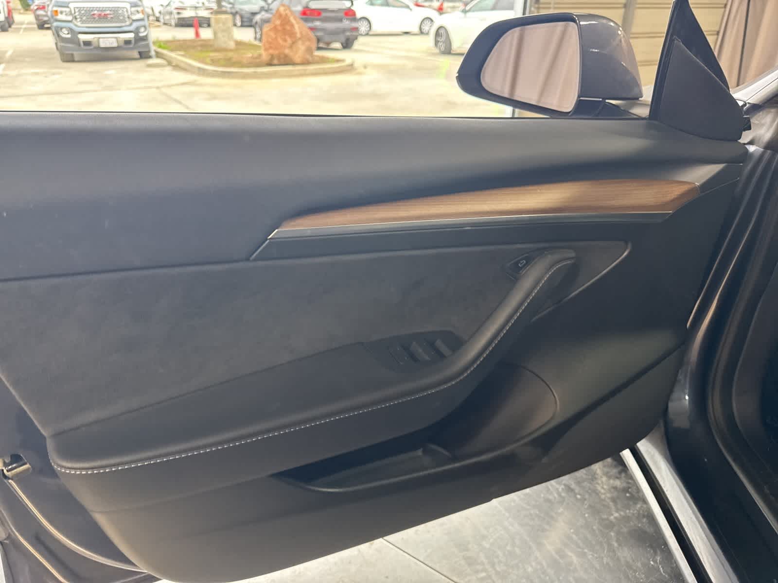 Thumbnail: 2022 Tesla Model 3 - 17