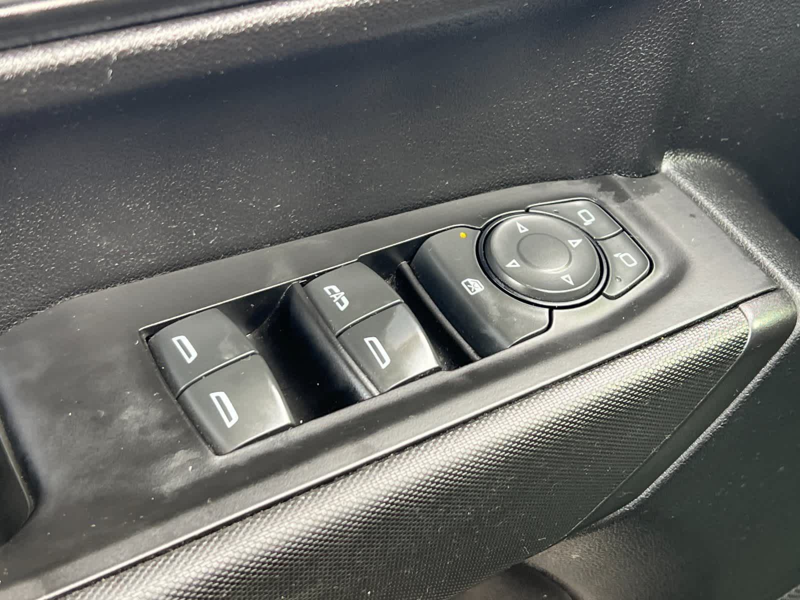 Thumbnail: 2020 Chevrolet Silverado 1500 - 13