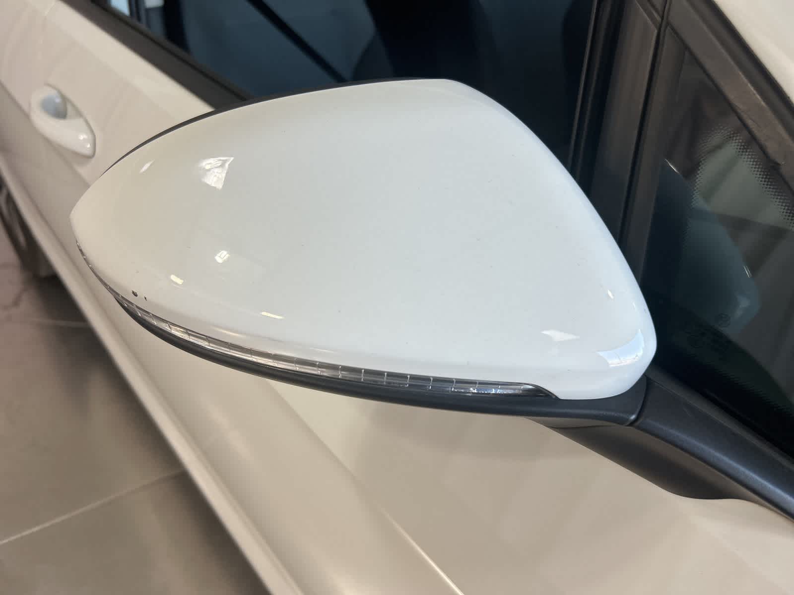 Thumbnail: 2016 Volkswagen e-Golf - 7