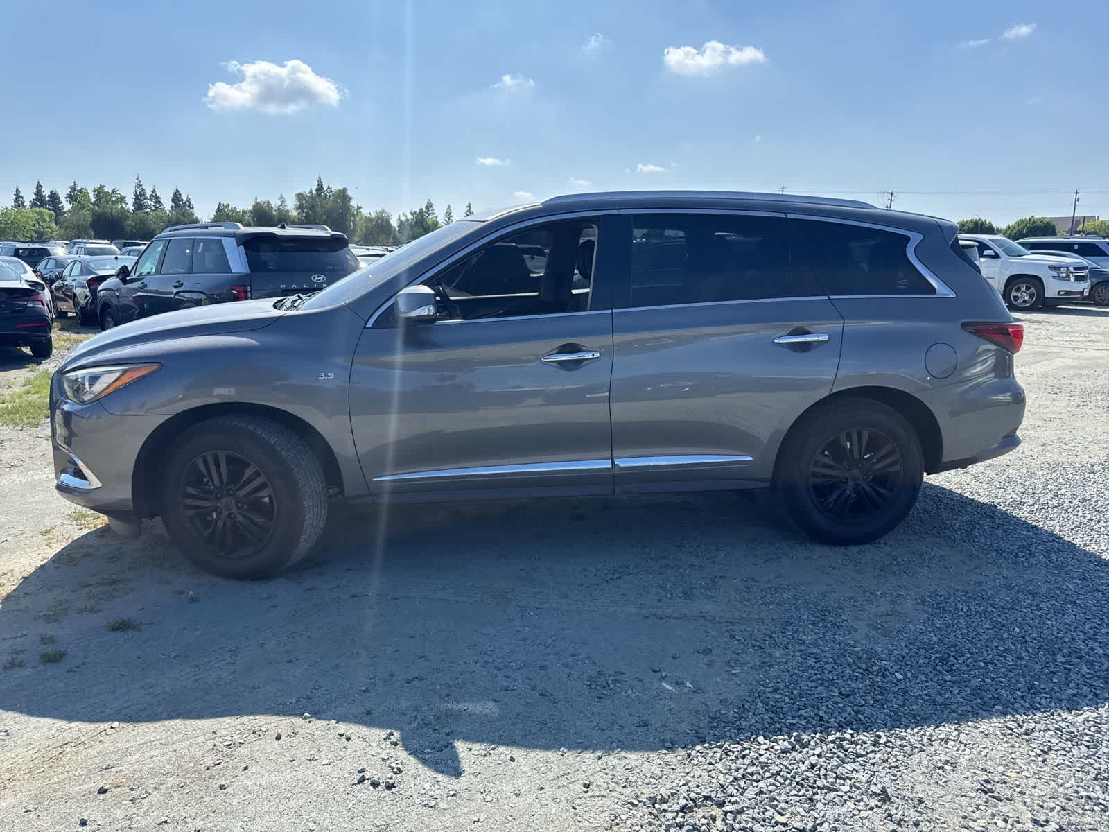 Thumbnail: 2019 INFINITI QX60 - 8