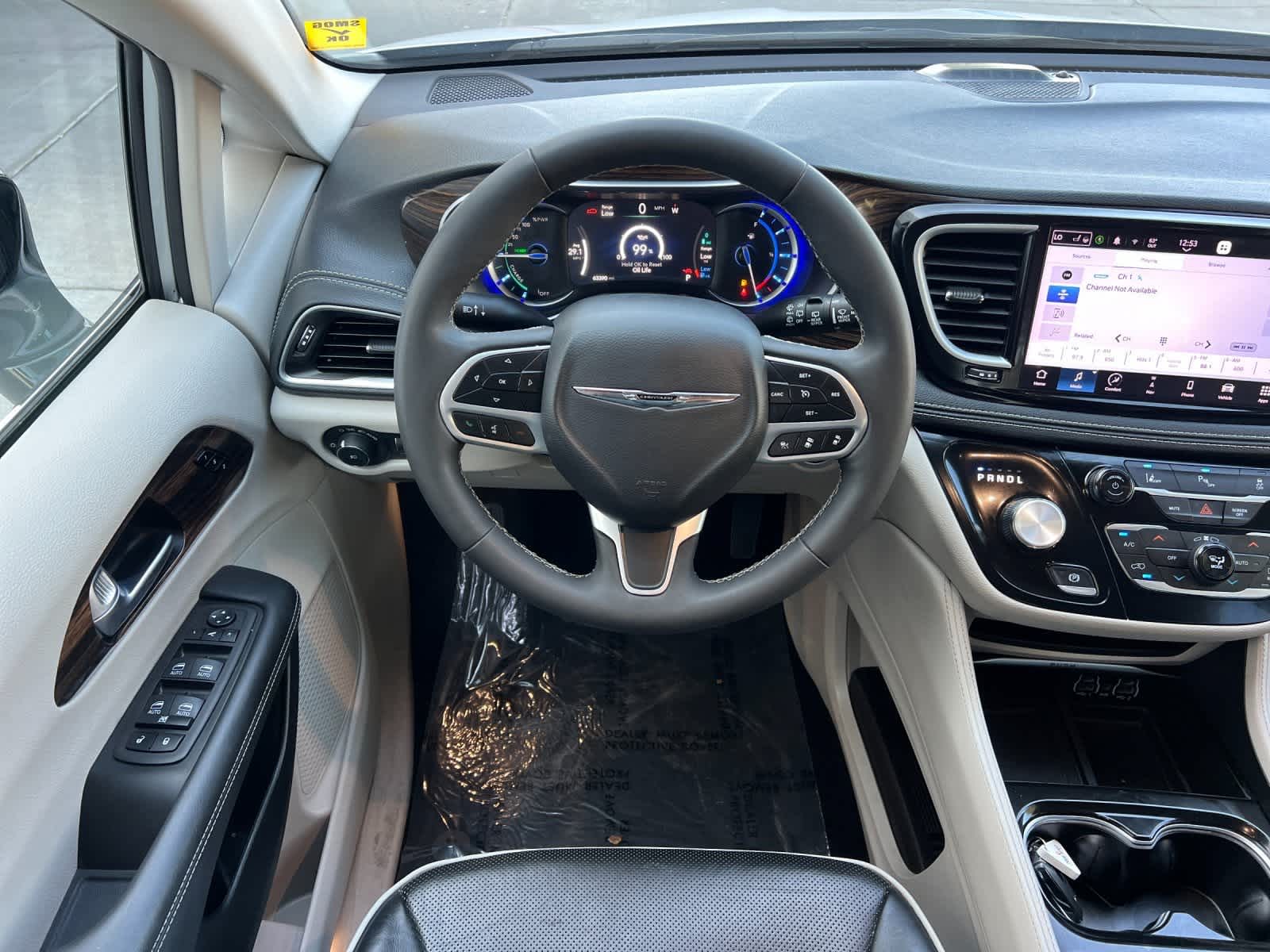 Thumbnail: 2023 Chrysler Pacifica - 15