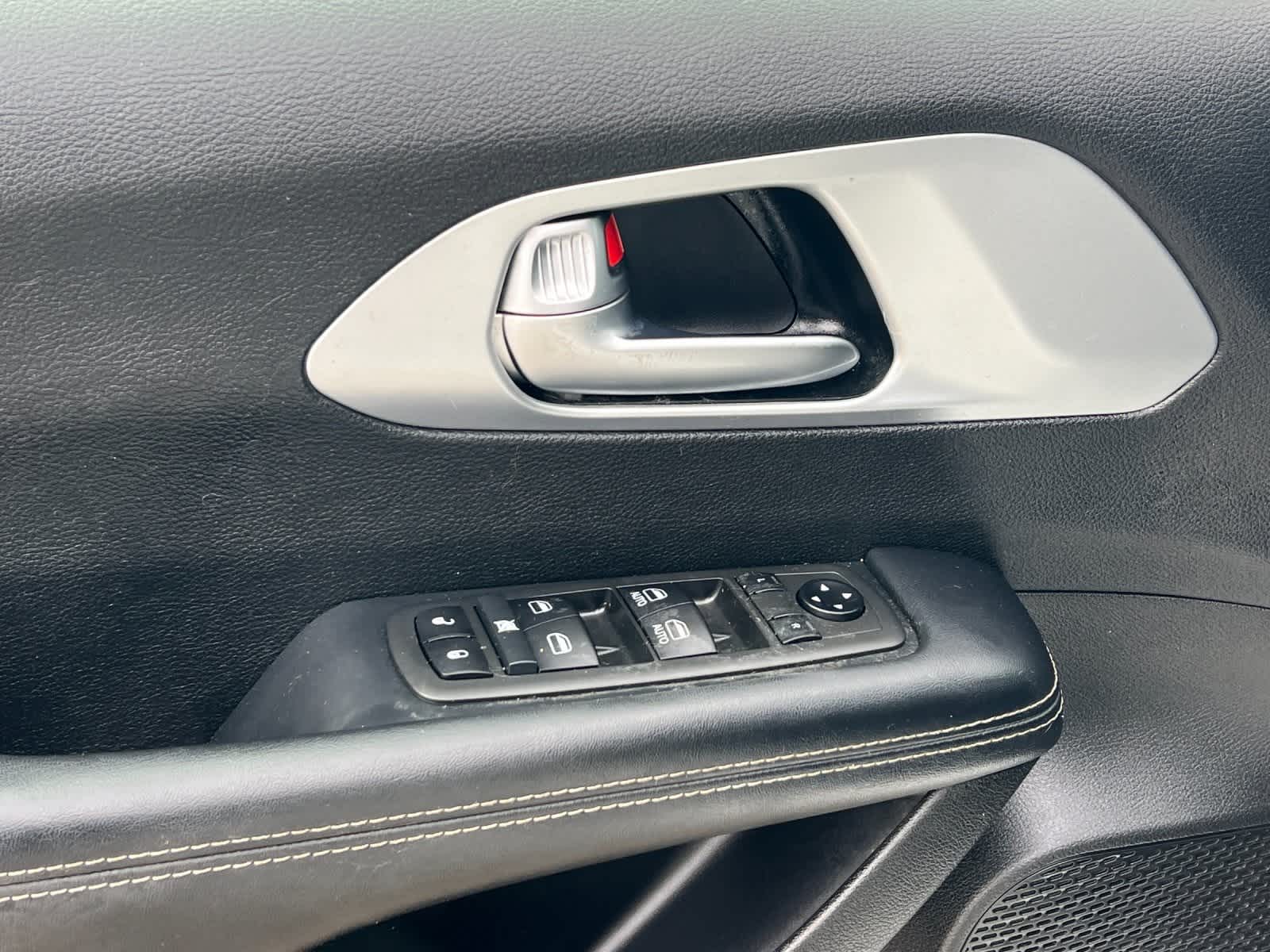 Thumbnail: 2021 Chrysler Pacifica - 13