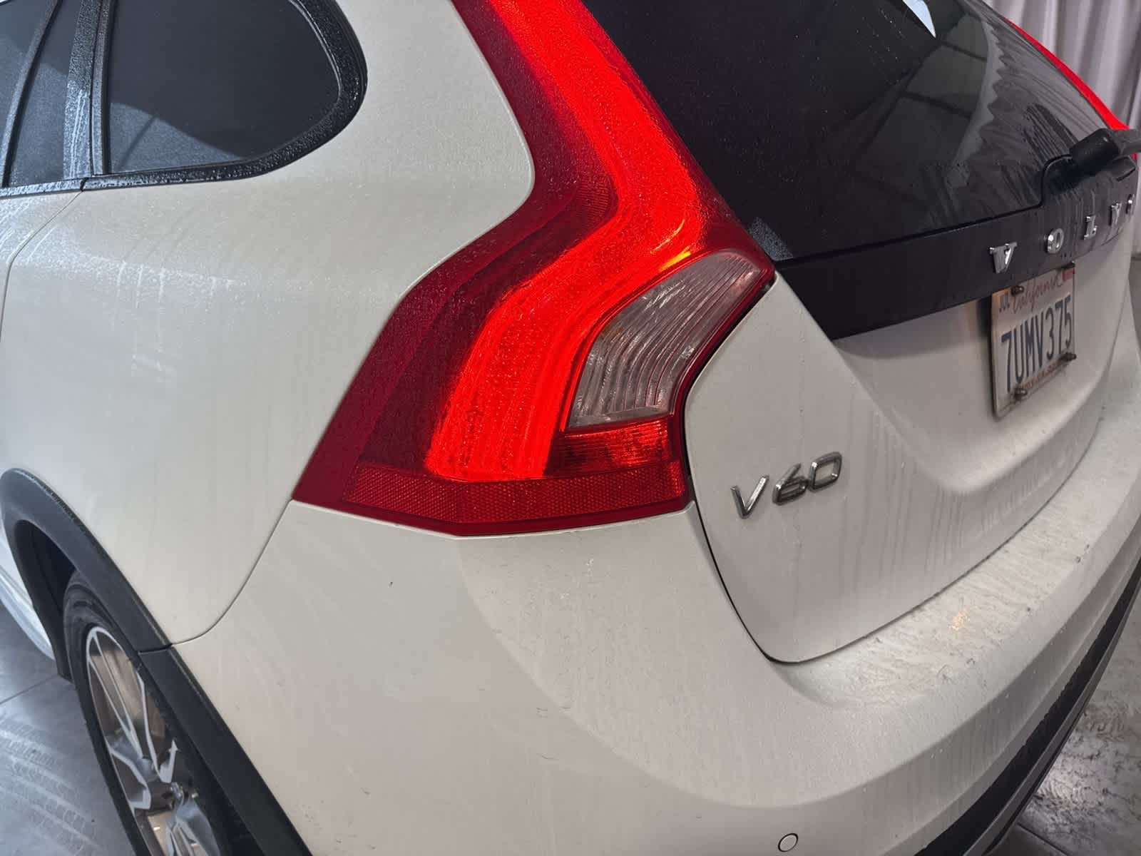 Thumbnail: 2015 Volvo S60 - 10