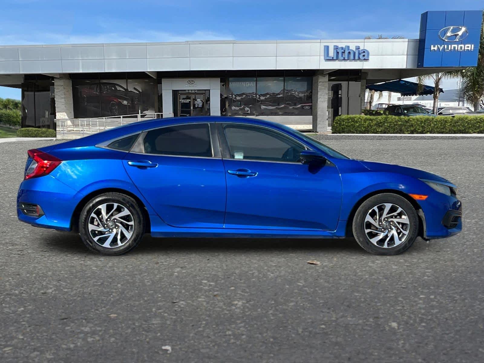 Thumbnail: 2016 Honda Civic - 8