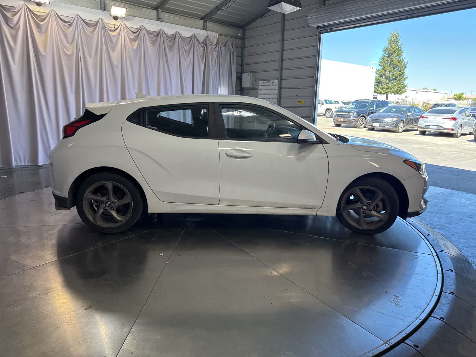 Thumbnail: 2019 Hyundai Veloster - 4