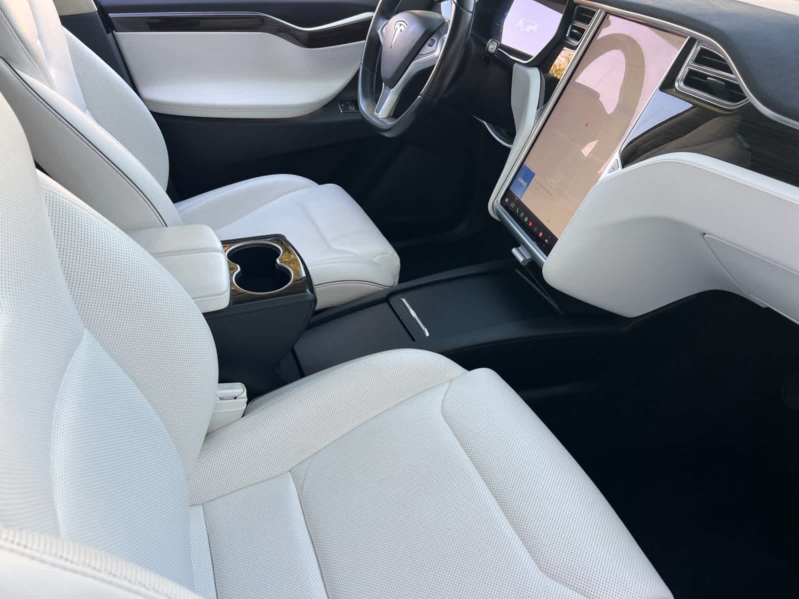 Thumbnail: 2016 Tesla Model X - 17