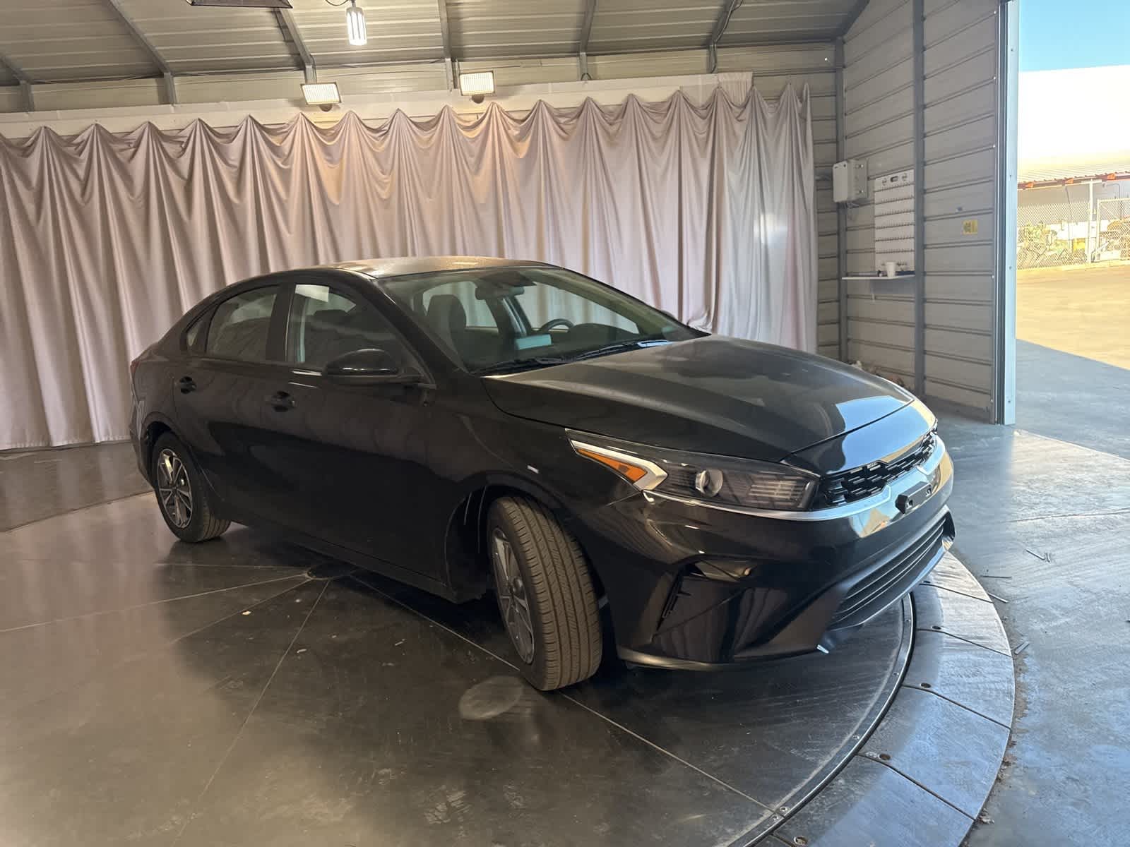 Thumbnail: 2024 Kia Forte - 3