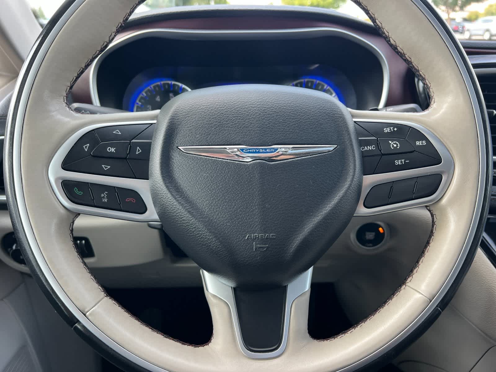 Thumbnail: 2017 Chrysler Pacifica - 24