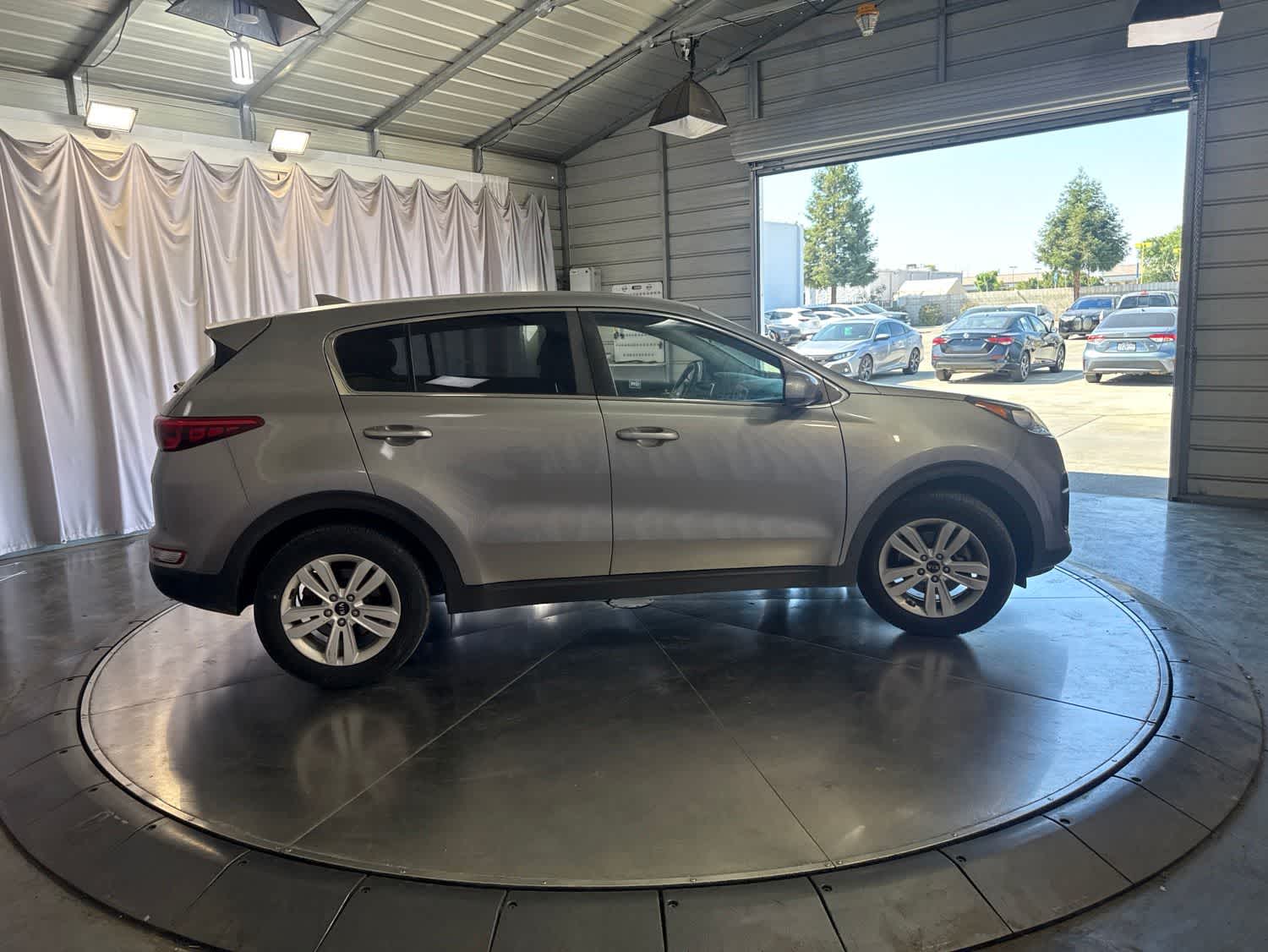 Thumbnail: 2019 Kia Sportage - 3