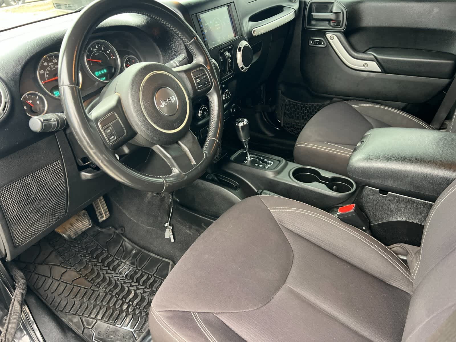 Thumbnail: 2013 Jeep Wrangler - 11