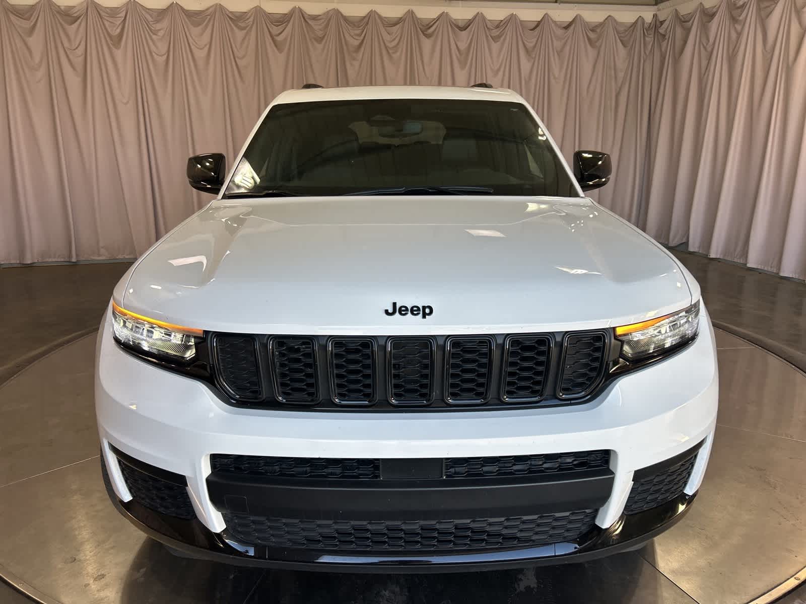 Thumbnail: 2024 Jeep Grand Cherokee L - 5