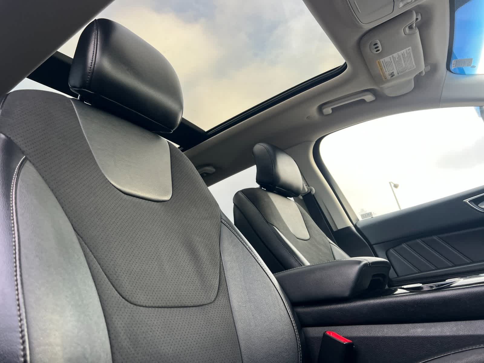 Thumbnail: 2018 Ford Edge - 17