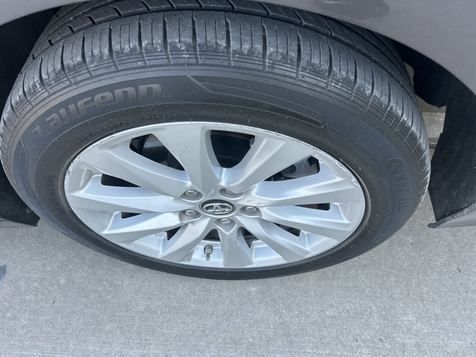 Thumbnail: 2019 Toyota Camry - 14