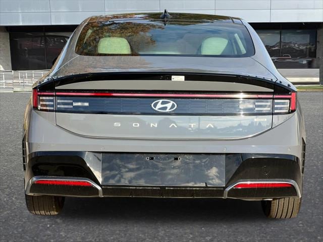 2025 Hyundai Sonata Limited 8