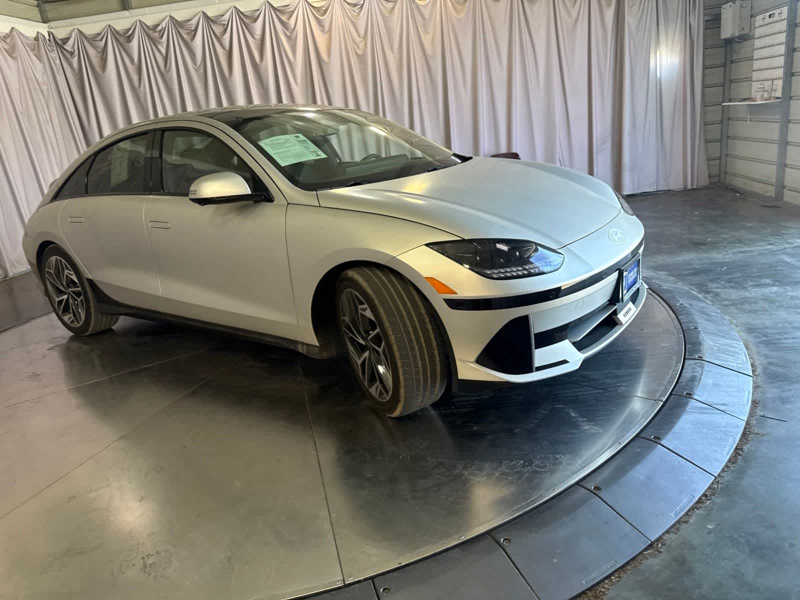 Thumbnail: 2024 Hyundai Ioniq 6 - 2