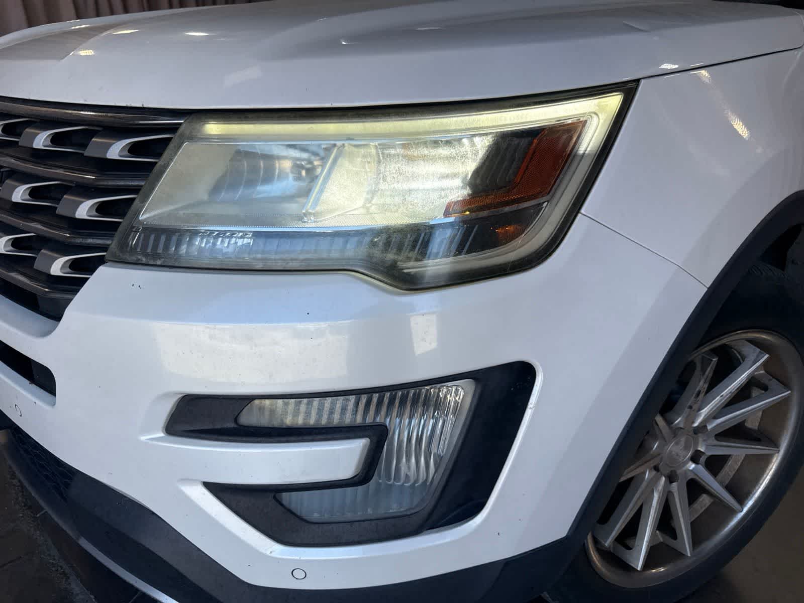 Thumbnail: 2017 Ford Explorer - 8