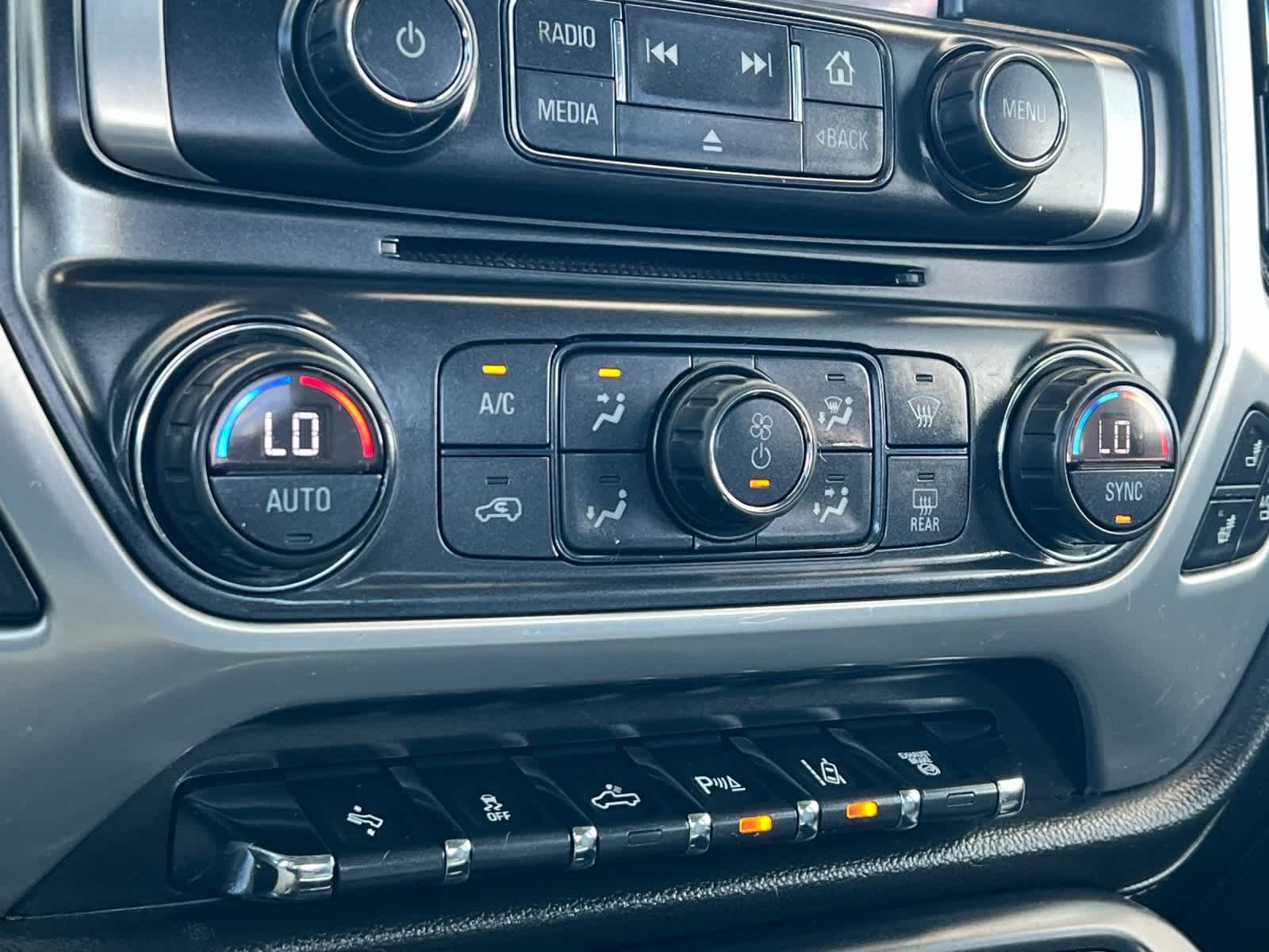 Thumbnail: 2015 GMC Sierra 2500 - 20