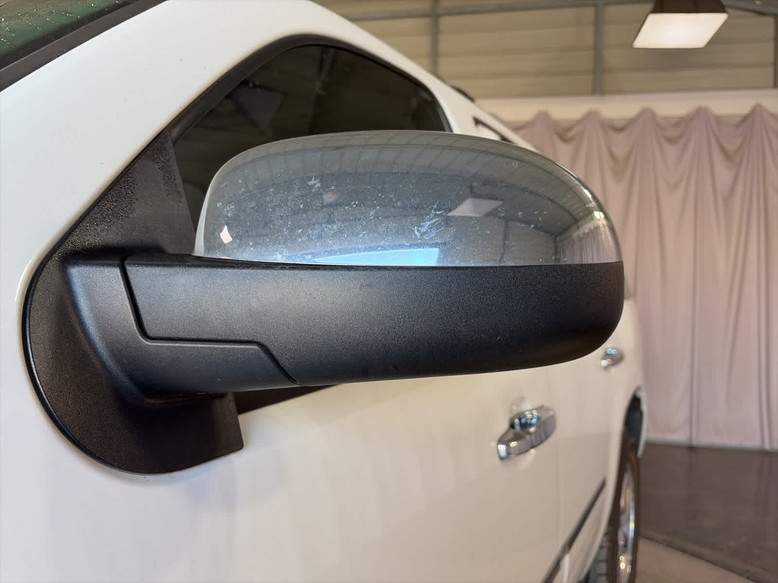 Thumbnail: 2014 Chevrolet Tahoe - 16