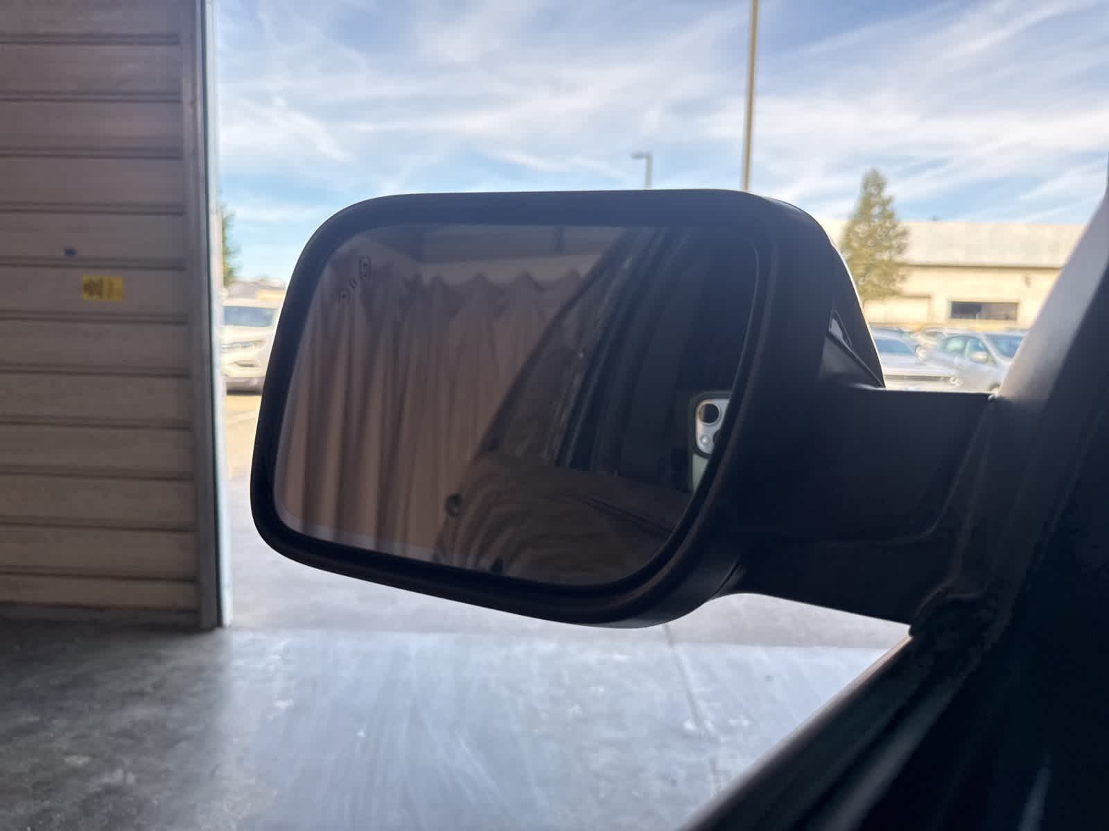 Thumbnail: 2017 Ford Explorer - 25