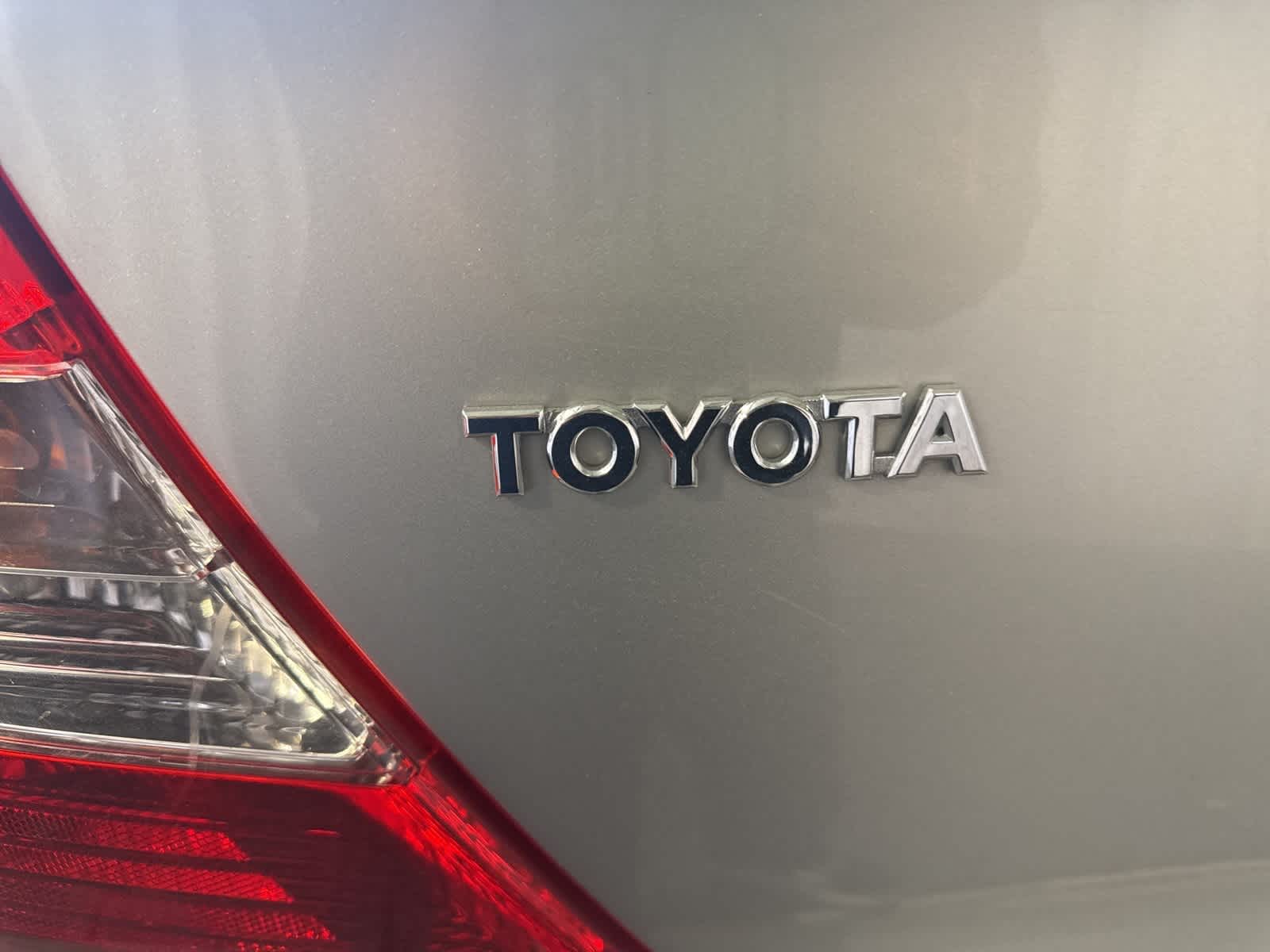 Thumbnail: 2004 Toyota Camry - 19