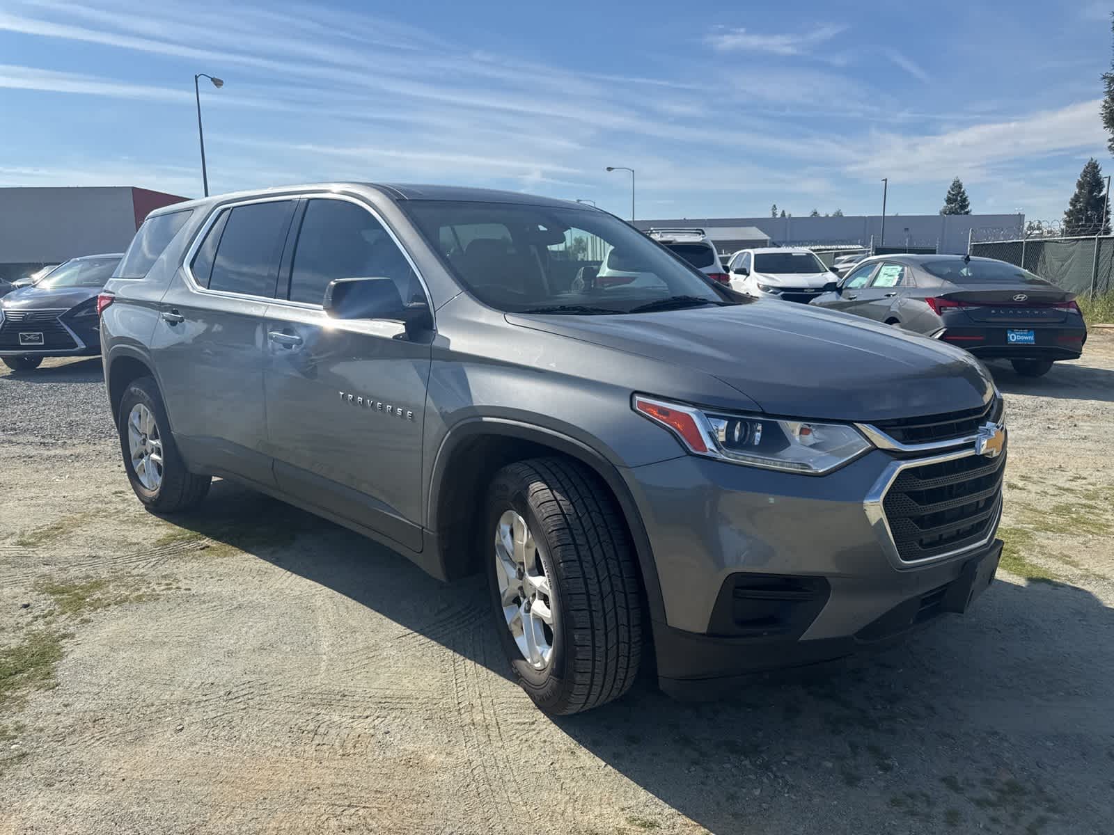 Thumbnail: 2020 Chevrolet Traverse - 3