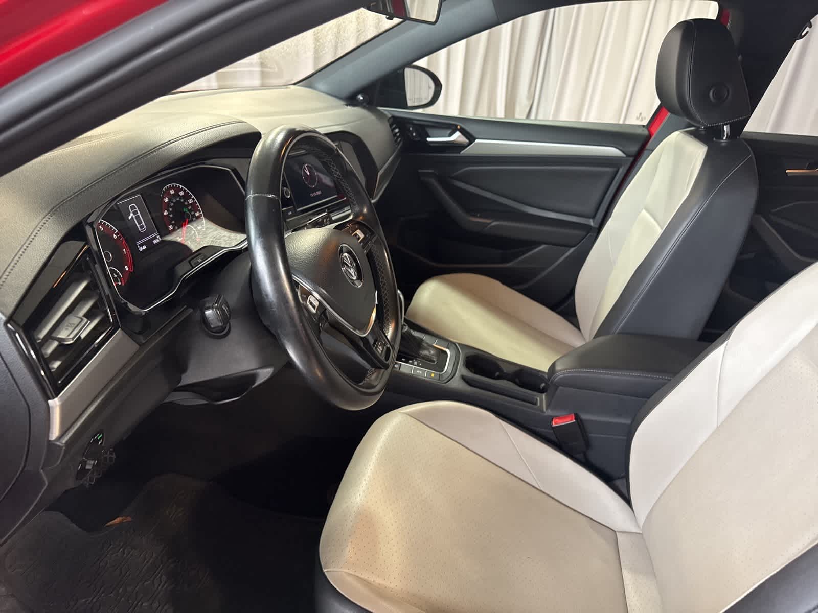 Thumbnail: 2019 Volkswagen Jetta - 21