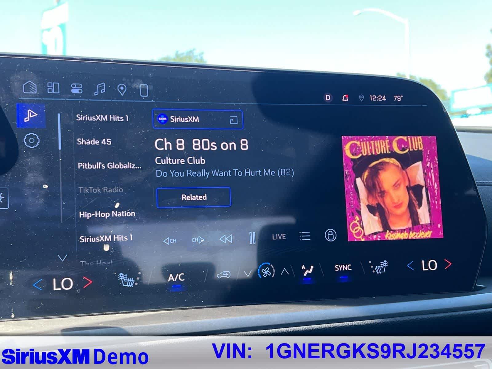 Thumbnail: 2024 Chevrolet Traverse - 32