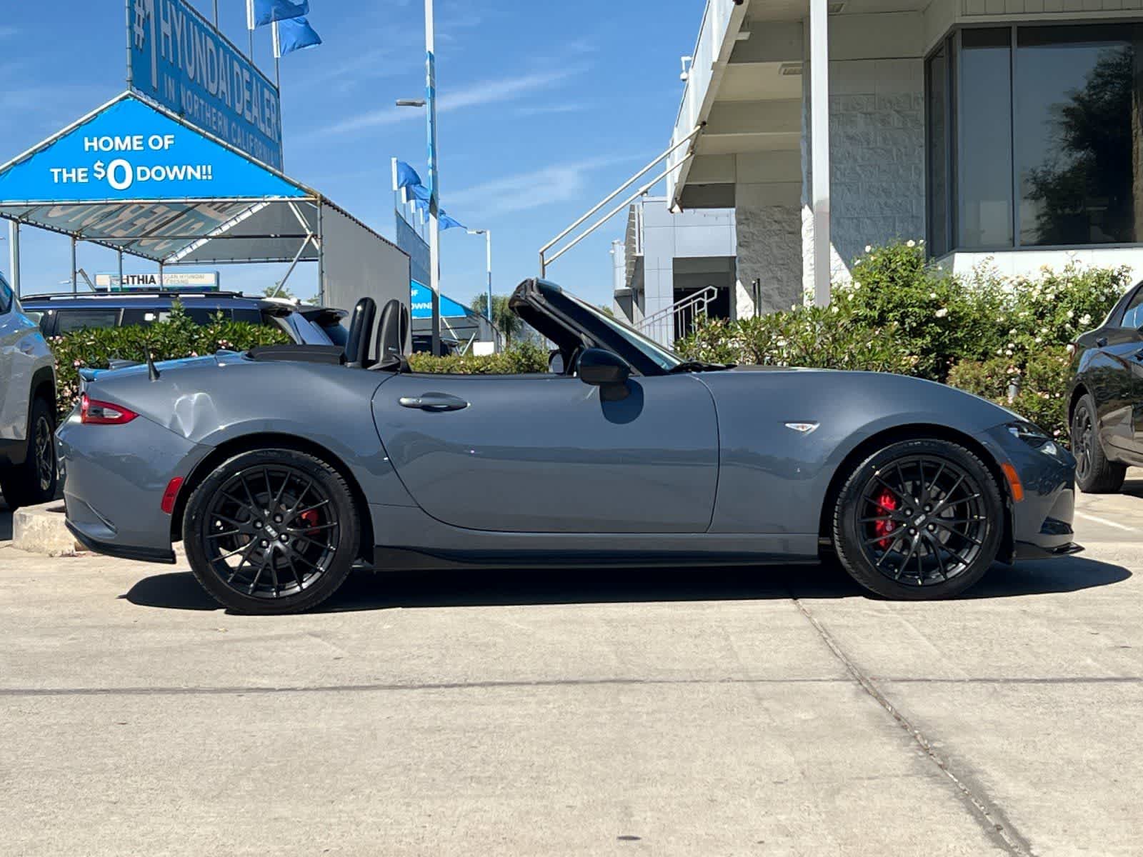 Thumbnail: 2021 Mazda MX-5 Miata - 9