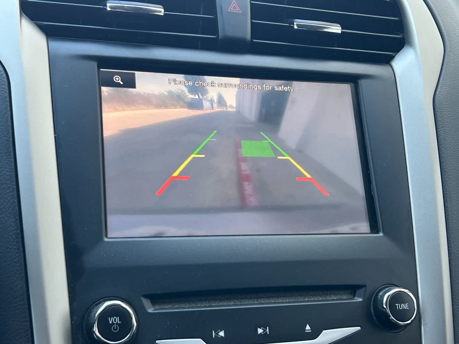 Thumbnail: 2014 Ford Fusion - 19