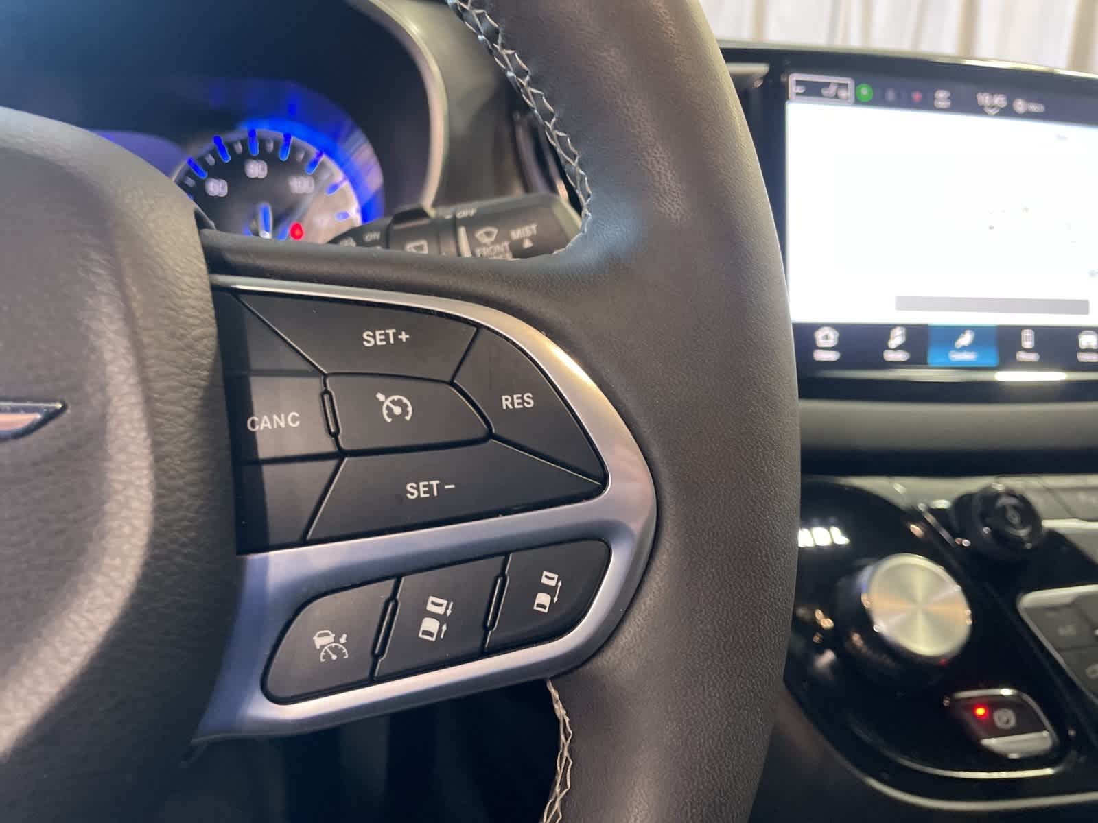 Thumbnail: 2025 Chrysler Pacifica - 27