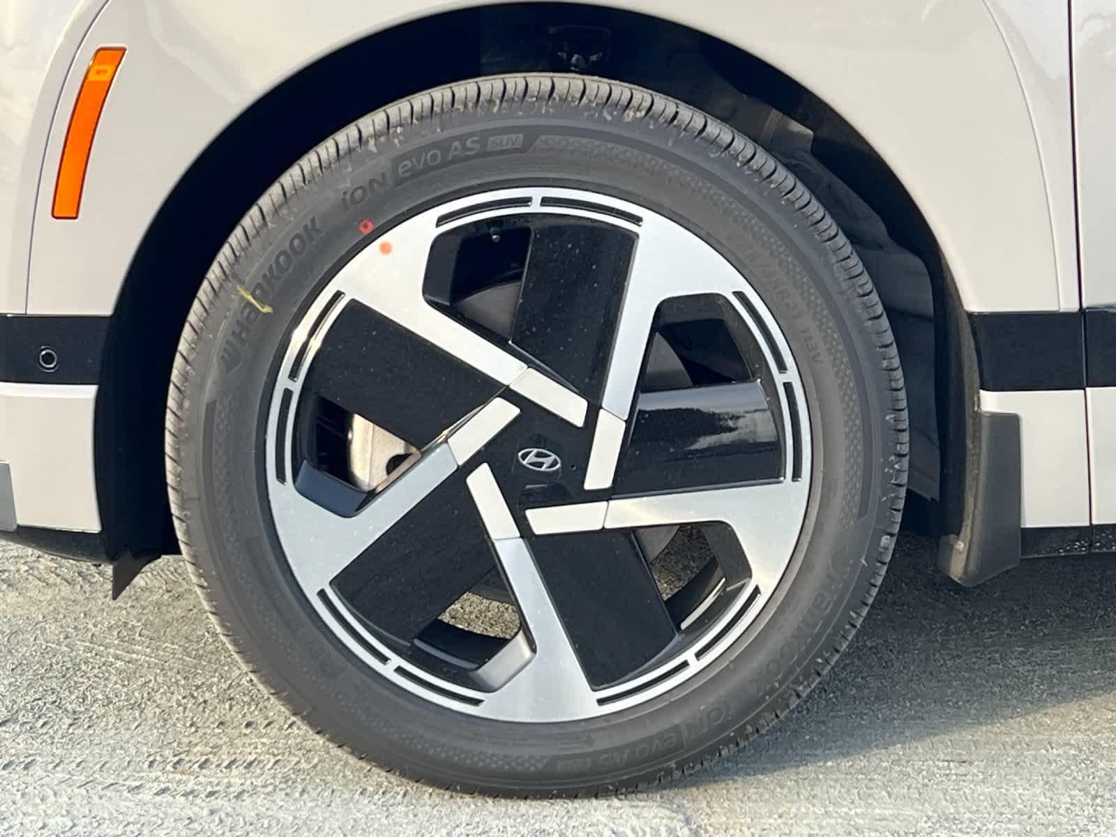 Thumbnail: 2026 Hyundai Ioniq - 25