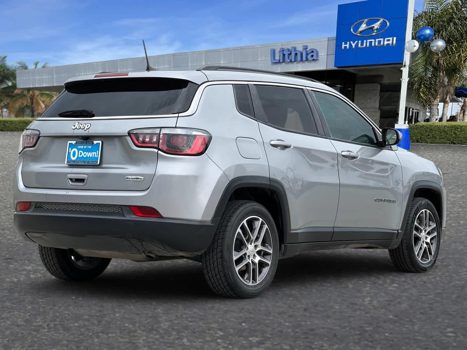 Thumbnail: 2019 Jeep Compass - 3