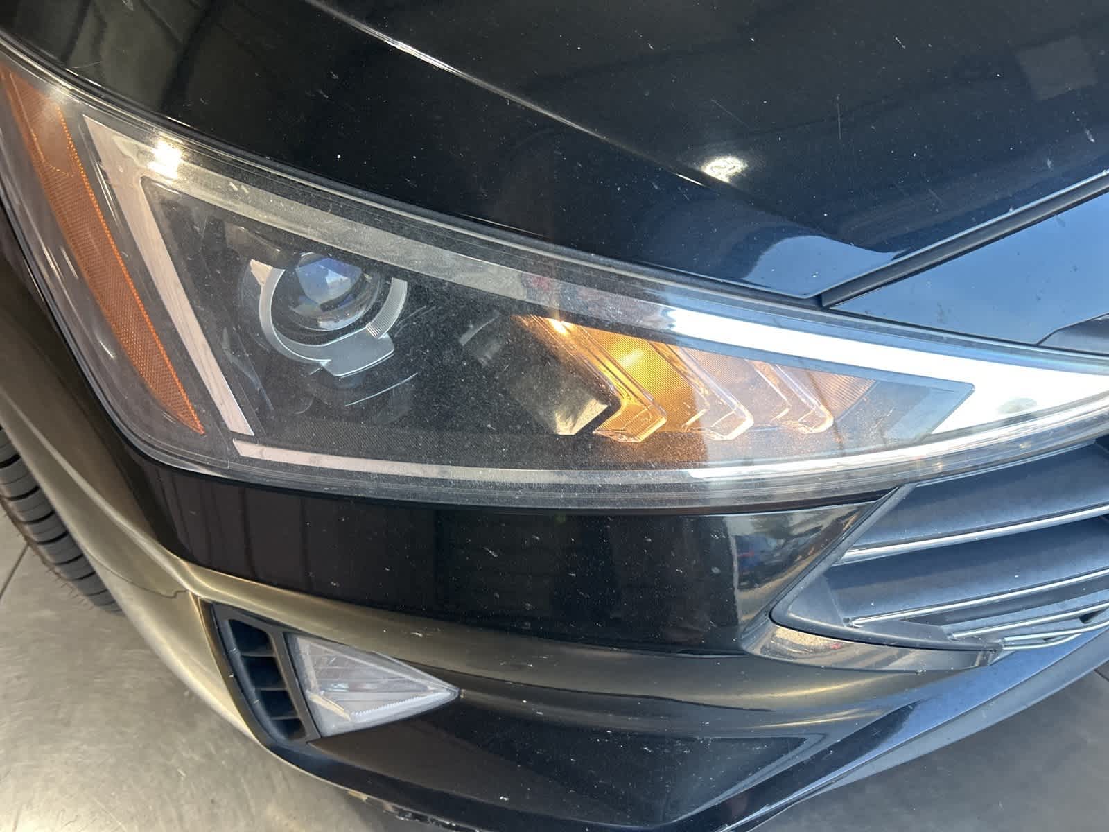 Thumbnail: 2020 Hyundai Elantra - 4
