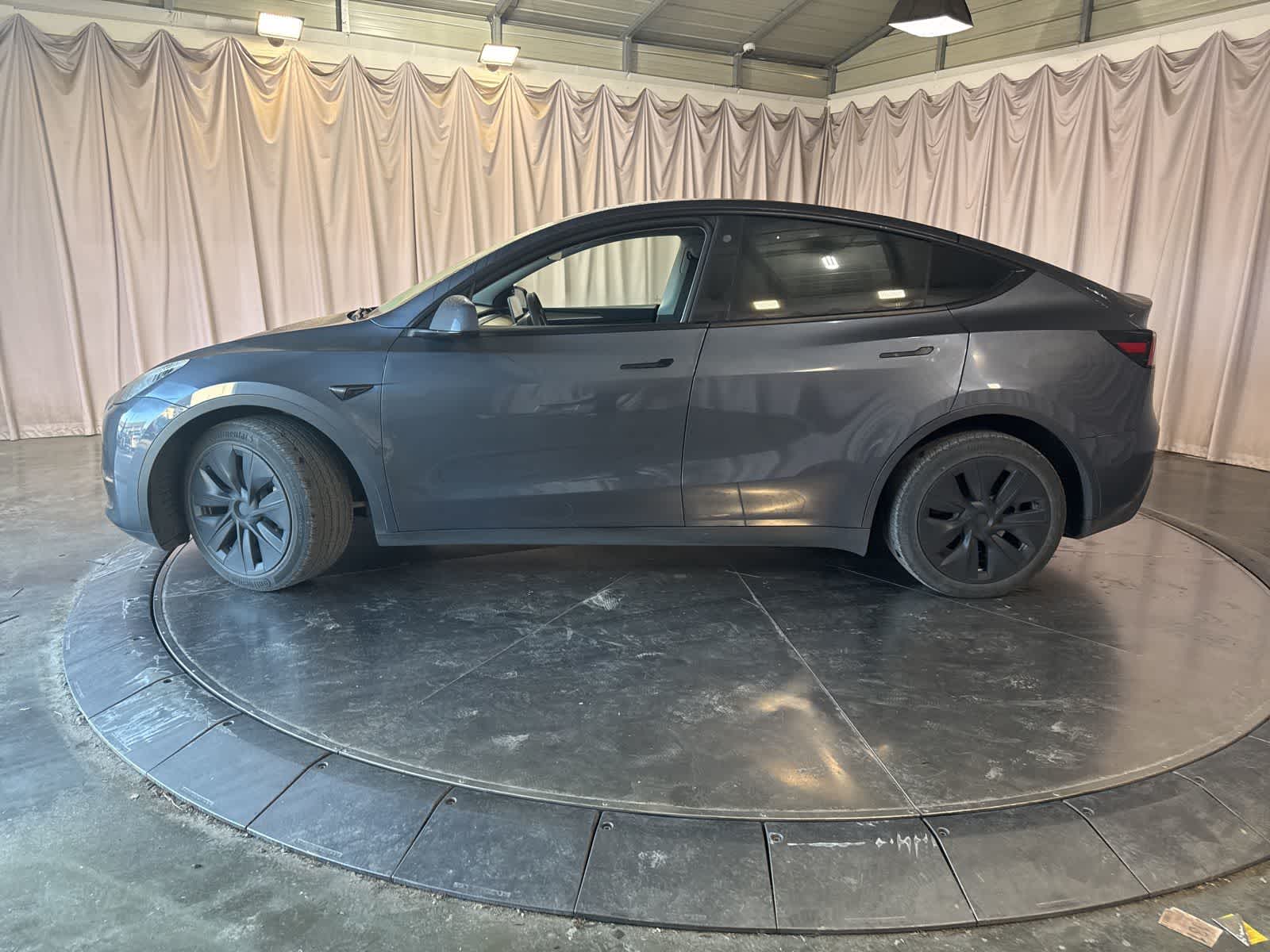 Thumbnail: 2023 Tesla Model Y - 8